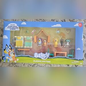 Bluey Playing Doctors Toy Set